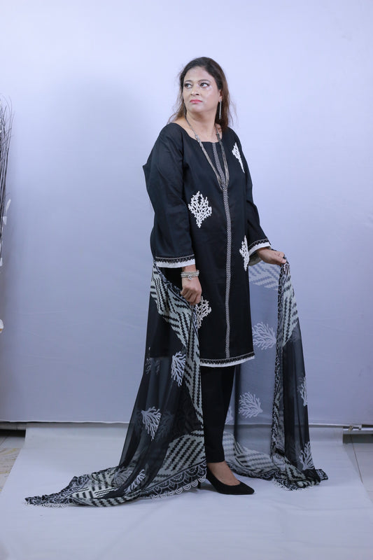 3Pc Embroidered suit in Black